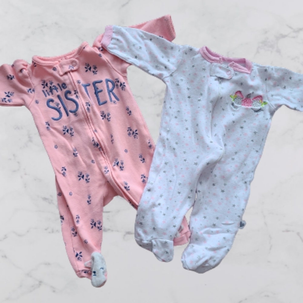 Baby 0-3 month lot of 2 girl one piece sleeper.